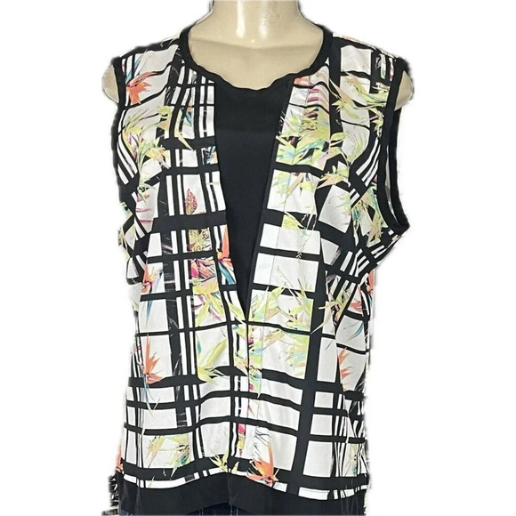 ECI New York L Black Floral Window Pane Sheer Inlay Crew Neck Sleeveless Blouse - Picture 2 of 6